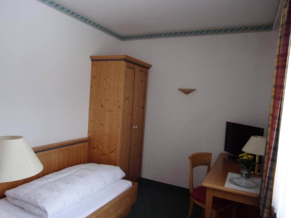 Hotel Landgasthof Hacker Zachenberg Bagian luar foto